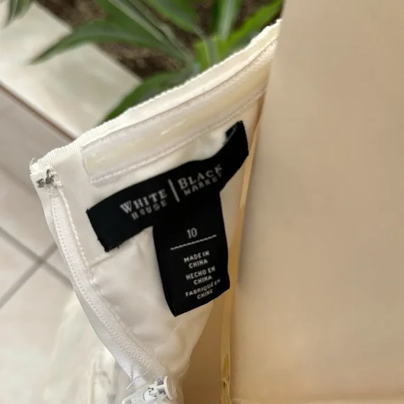 White House Black Market…Ecru Color Bustier… New With Tag and Straps - Picture 9 of 11